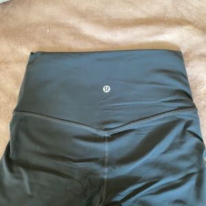 LIKE NEW LULULEMON ALIGNS